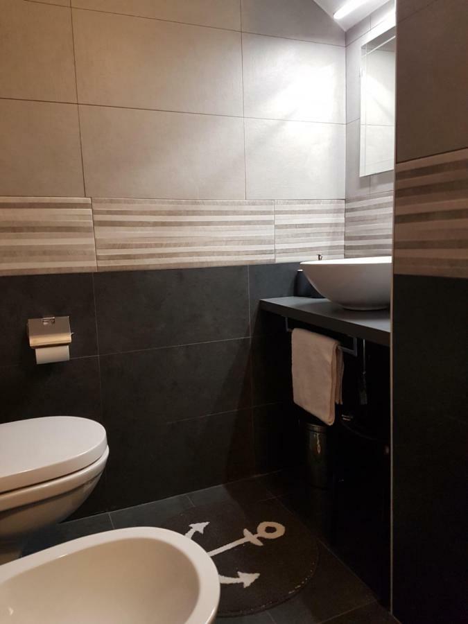 Moro Dal Castel - Appartamento Al Moro Castelnuovo del Garda Bagian luar foto